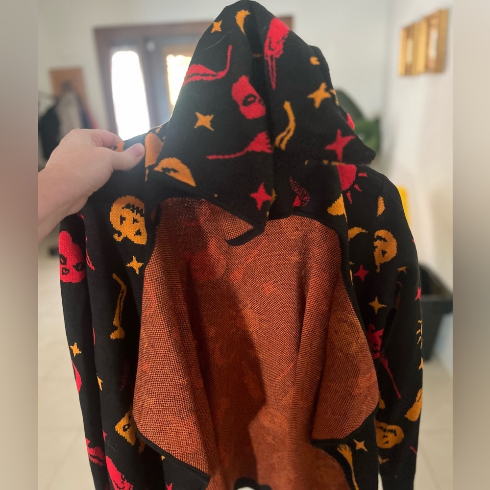 DISNEY 🆕 Her Universe Black and Orange Halloween Cardigan NO FRINGE - Picture 4 of 8